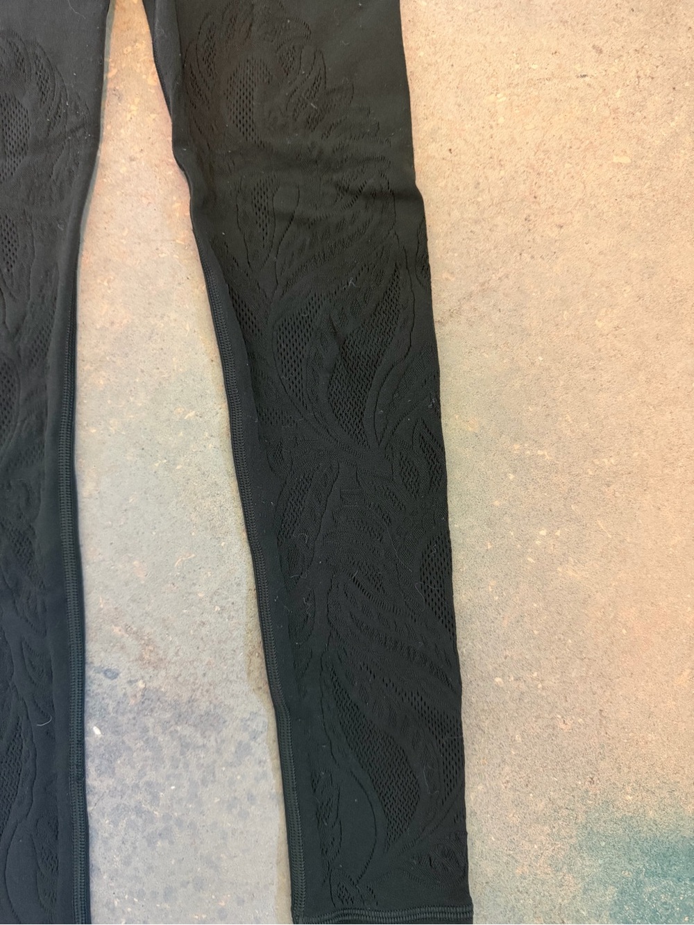 Lululemon - Picture 2 of 6
